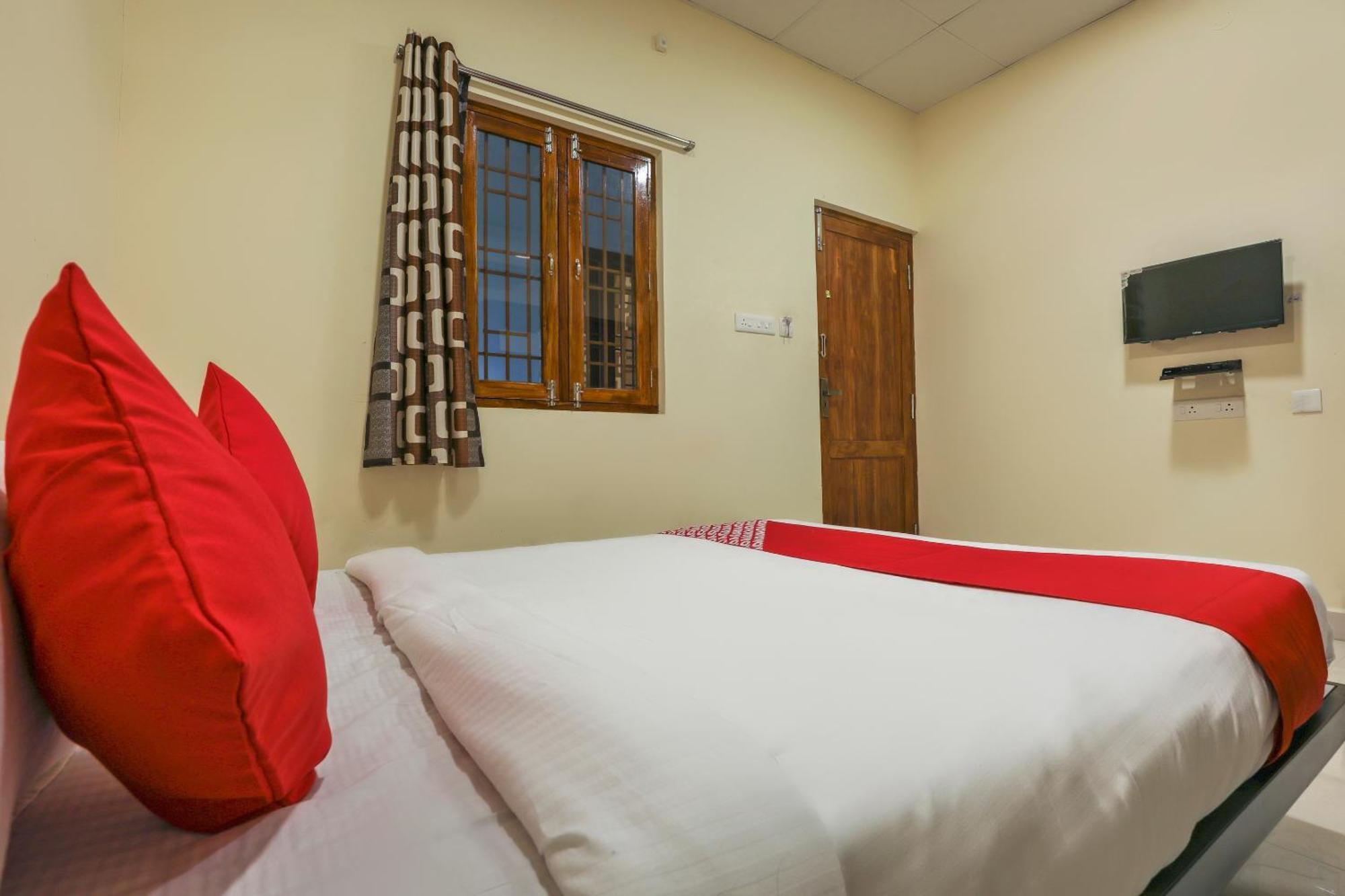 Hotel O Om Sakthi Hotel Pondicherry Exterior foto