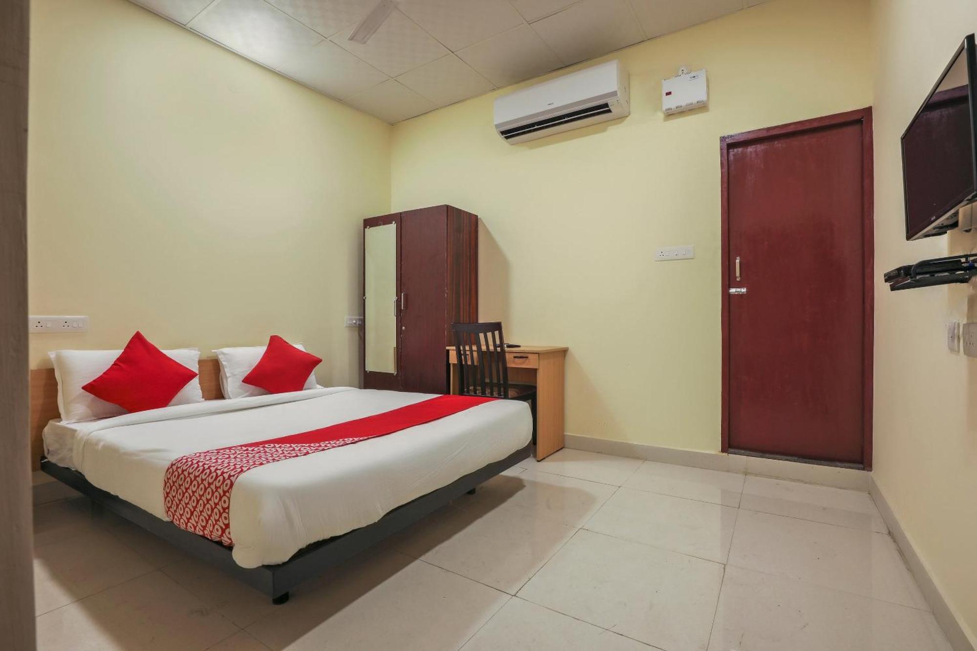 Hotel O Om Sakthi Hotel Pondicherry Exterior foto